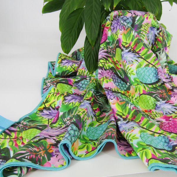 Rpet recyclé séché rapidement pour la peau Microfibre imprimé serviette de plage avec impression de logo personnalisé sans sable pour la plage