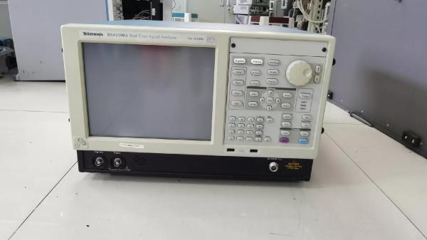 Tektronix RSA5106A  6.2 GHz Real Time Spectrum Analyzer 25 MHz standard