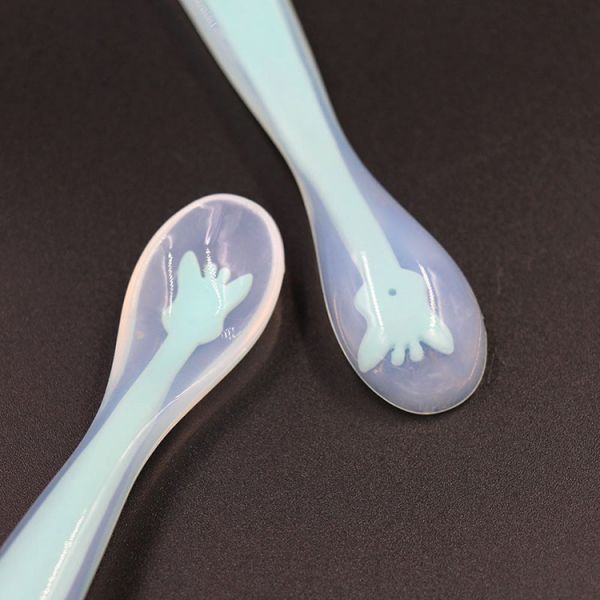 Nontoxic Heatproof Silicone Rubber Supplies Spoon For Eating Practical