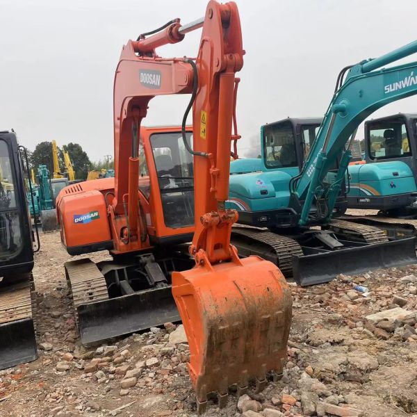 Excavatrice à charpente utilisée/ meilleure qualité utilisée Doosan75 d'origine