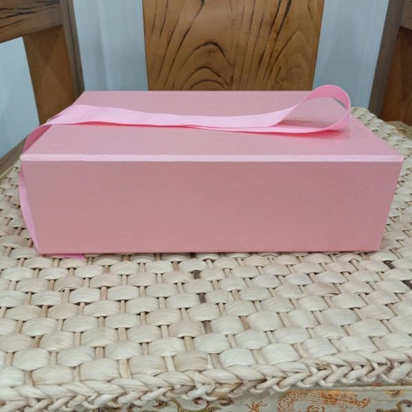 Cardboard Paperboard Gift Boxes Packaging Magnetic Gold Foil Folding Shipping Box