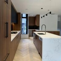 Meubles de cuisine maison de luxe Moderne Designs Plateau de cuisine en pierre sintrée en bois massif