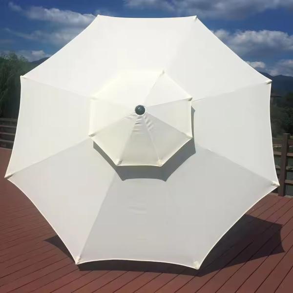Parapluie de jardin pour une expérience de restauration en plein air