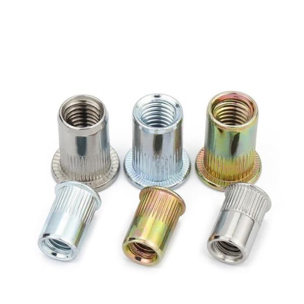 Aço/SUS304 Aço carbono Branco/amarelo revestido de zinco galvanizado, cabeça plana, nozes de gabarito