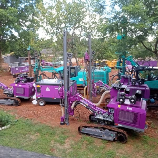 Separated DTH Drilling Rig Rotary Torque 2500N.m Borehole Drilling Equipment Surface Drill Rigs