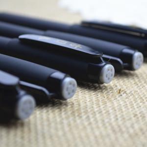 Gel pen,Promotional gel-ink pen with cap,black rubber gel-ink pen,