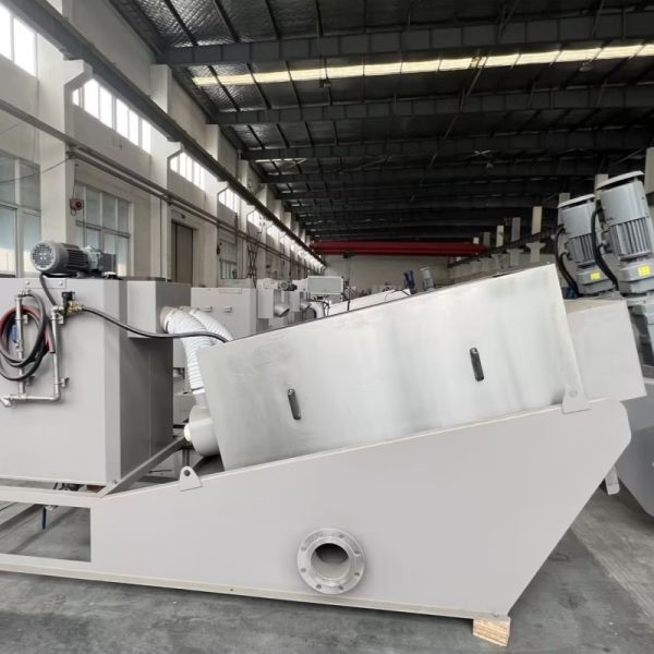 Stainless Steel Sludge Dewatering Machine Screw Press Wastewater Treatment Plant Sewage Treatment PLC 1000L
