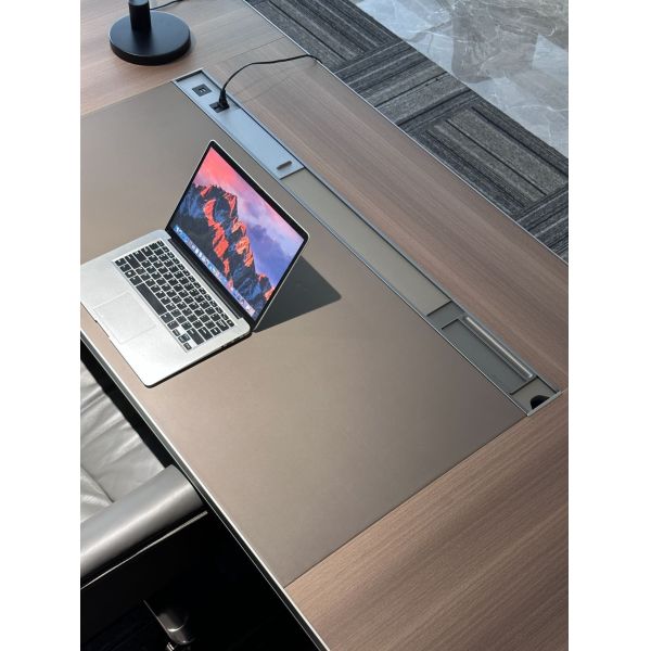 North American Straight Grain Walnut Boss Desk And Chairs Complete Set