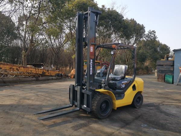 Used Japan Komatsu FD30-16 FD25 FD30T-16 FD30 2.5 Ton 3 Ton 5 Ton Diesel Forklifts