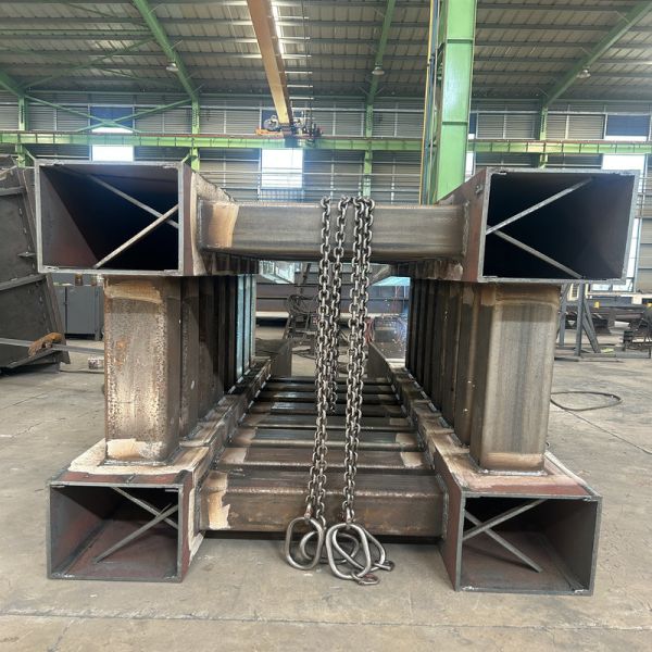 Metal Structural Components Bridge Heavy Steel Fabrication Processing Bridge Pier