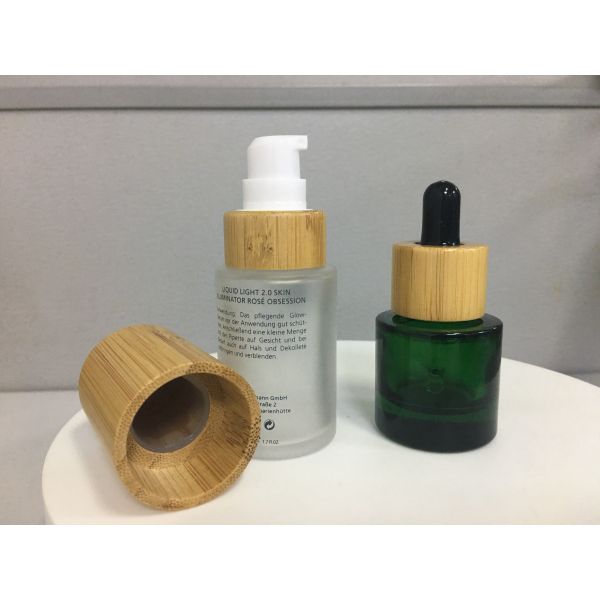 Бутылка насоса лосьона стекла цилиндра SGS MSDS бамбуковая косметическая упаковывая