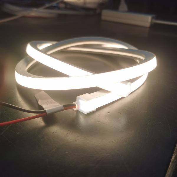 Topsung IP65 Outdoor Mini 10mm Natal Led Neon Neo Lights à prova d'água LED neon flex 12v linha de corda luz 24v