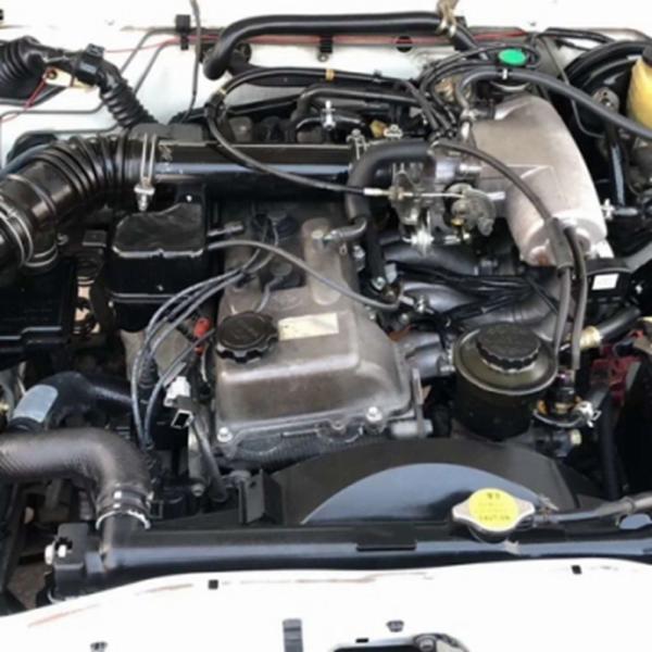 TOYOTA Hilux 2008 Used Diesel Pickup Trucks 70000km Mileage With 5 Seats