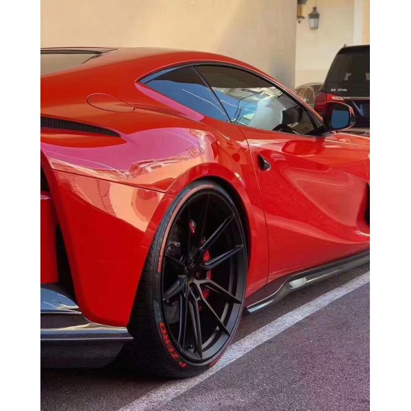 Fibra de carbono seca para el Ferrari 812 Kit de cuerpo de fibra de carbono 812 estilo Nivic mejorado Frente de labio difusor spoiler Hood