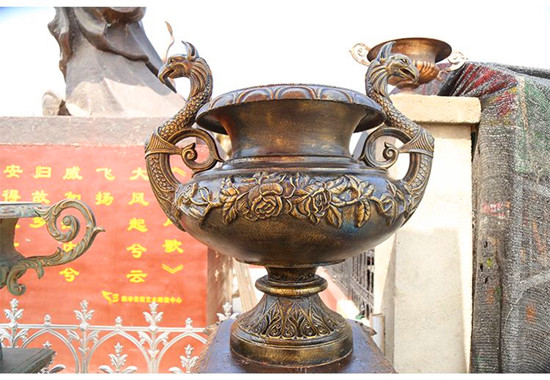 Shallow Cast Iron Flower Pots / Antique Cast Iron Planters Erosion Resistance