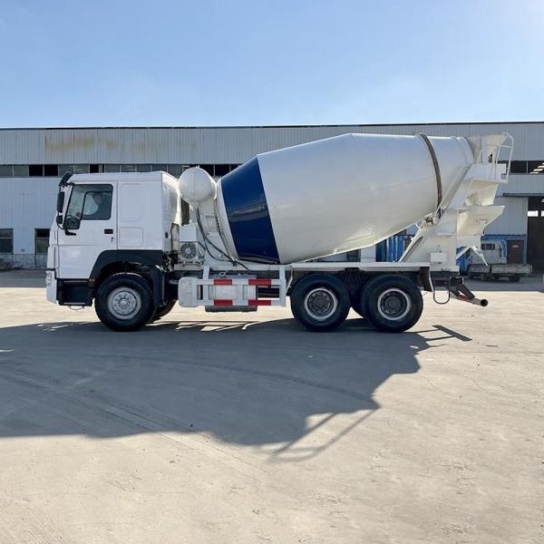 Construction Concrete Mixer Truck With Core Engine Component