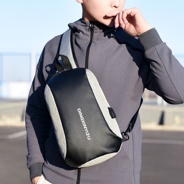 4.2L Black Nylon Sling Bag ODM Sling Chest Crossbody Bag Multifunction Waterproof