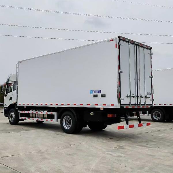 Dongfeng Tianjin 6.8m Refrigerated Truck 10ton Capacity Refrigerator Truck for Fresh Vegetable Long-distance Transport