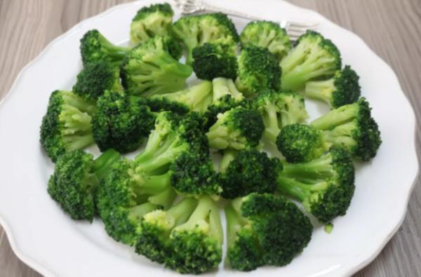 Healthy IQF Frozen Vegetables , Organic Individual Quick Freezing Broccoli