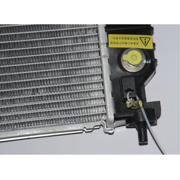 20777042 Captiva 2011 96800739 Sistema de enfriamiento de piezas de automóviles Radiador de aluminio para Chevrolet