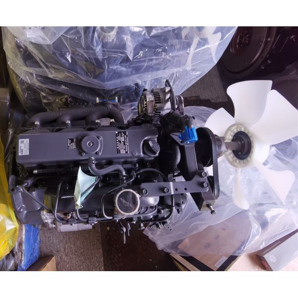 V2403 Black Kubota Diesel Engines With 2,600 Rpm And 34.5 KW