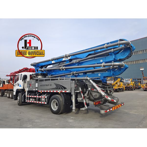 JIUHE Small Concrete Line Pump Truck Boom 30m For Small Project Engineering Construction