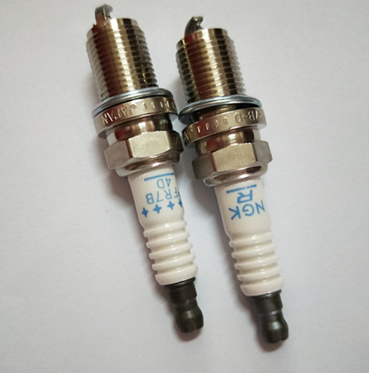 Genuine Car Spark Plug Pfr7b-4d1461 For Sino Truck Ngk Spark Plug