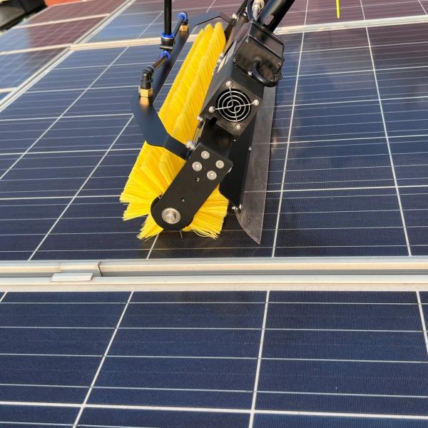 Kit de limpeza solar com escova elétrica e alça de 7,5 metros