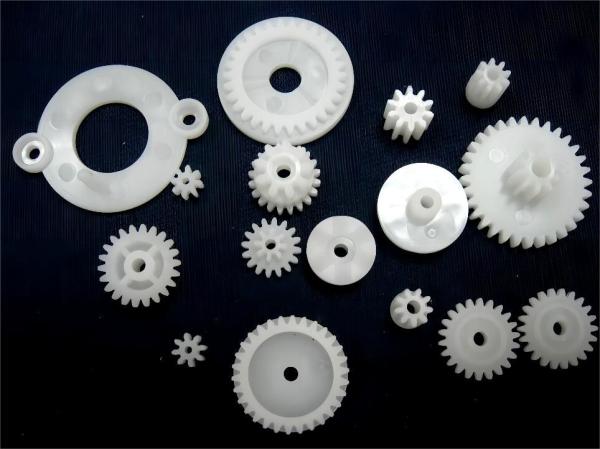 Smooth Molded Plastic Helical Gears Heat Resistant For Home Appliance