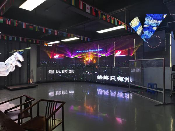 High Brightness P3.9 Indoor Full Color LED Display 5V 3D Wall Advertising Screen