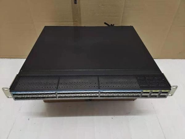 CE6851-48S6Q-HI Commutateur optique à 48 ports 48*10G et 6*40G Ports SFP pour la communication en plein-duplex et en demi-duplex de la série CE6800