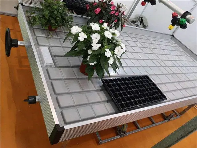 Seedbed отливает подачу Aquaponic растет оборудование сельского хозяйства кровати умное