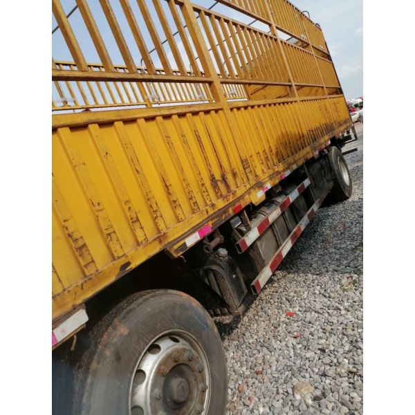 Одиночная строка 280HP использовала легкую тележку самосвала 6*2 T5G груза подержанную