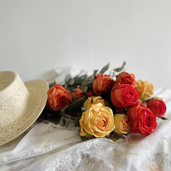 Rose simulation fake flower dining table, coffee table decoration bouquet, high-end feeling, charred edge European artificial flower decoration, living room silk flower