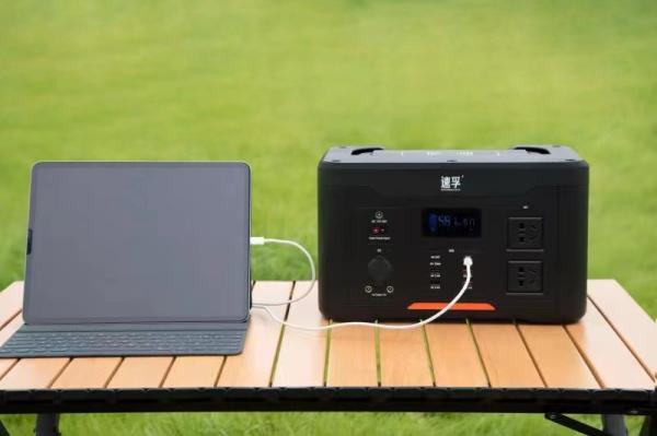 1360WH Portable Solar Generator 1000W Portable Power Station Solar Generator