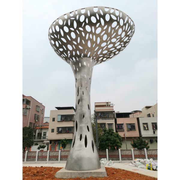 Lamp Hollow Large Metal Yard Sculptures , Brushed Surface Metal Lawn Sculptures