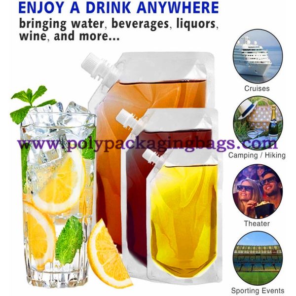 La consumición líquida del plástico transparente de encargo se levanta la bolsa con el canalón