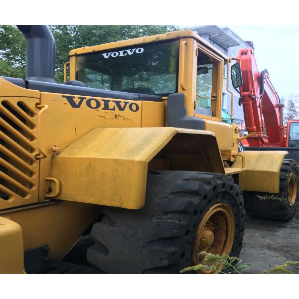 14Ton Rated Load YUCHAI Engine Hydraulic Volvo L70E Wheel Loader