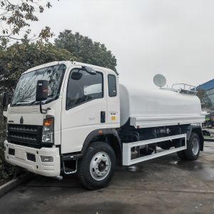 HOWO RHD Transportation Water Tanker Tender Sprinkler Truck Vehicle