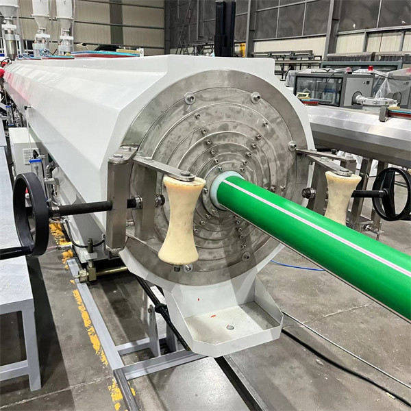 220V Automatic Plastic Production Pipe Making Machine Easy To Operate