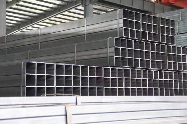 30*30 Pipe carrée galvanisée certifiée ISO9001 pour les structures et les systèmes hydrauliques