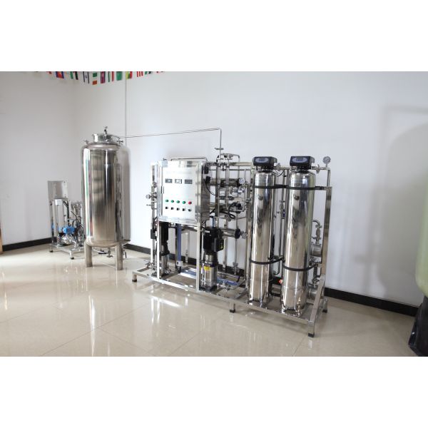 High Safety RO Water Treatment System With Storage Tank Water Purifying