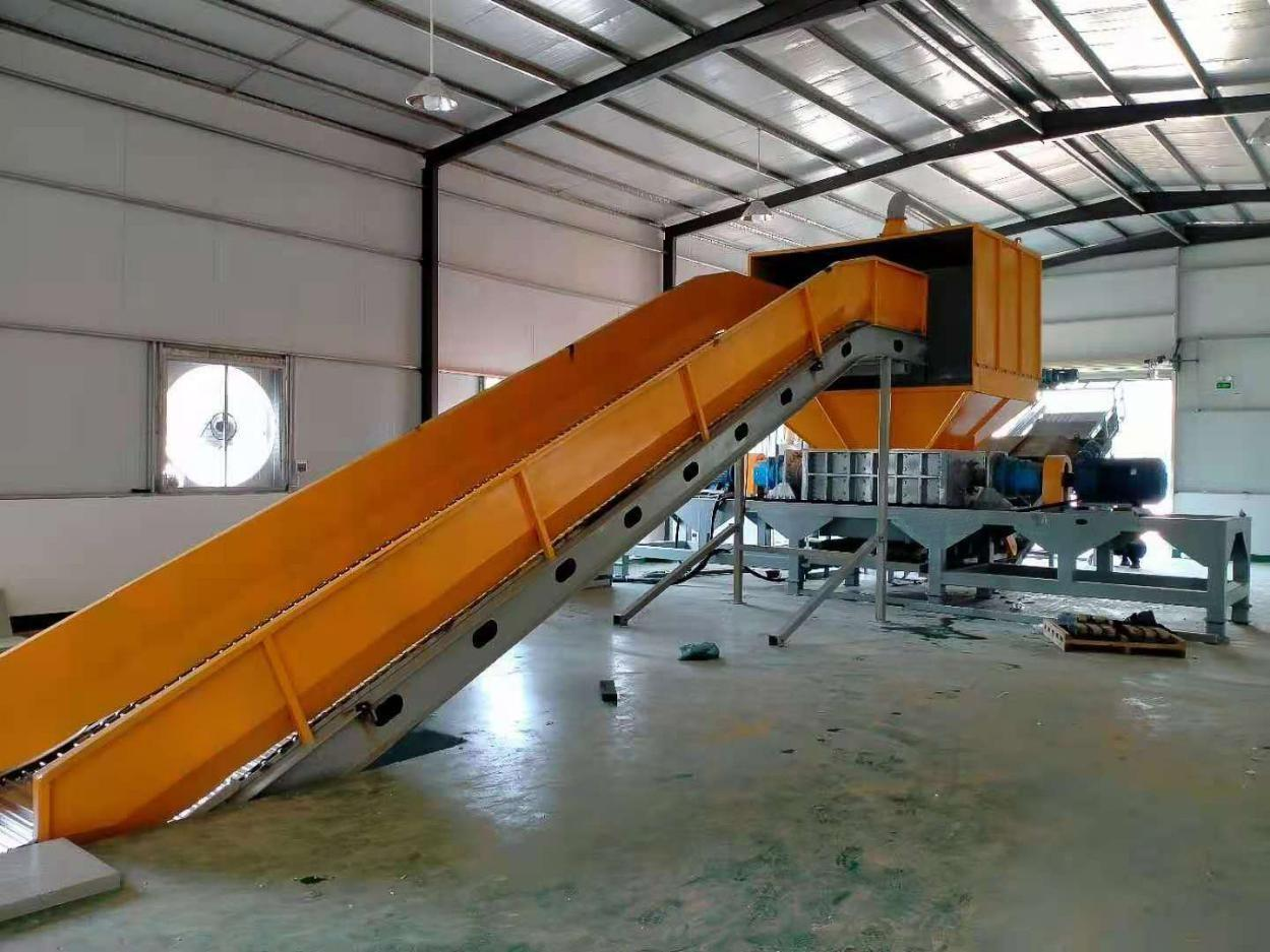 3000kg/h Waste Wood Pallet Mattress Shredder Recycling Plastic Furniture Efficiently