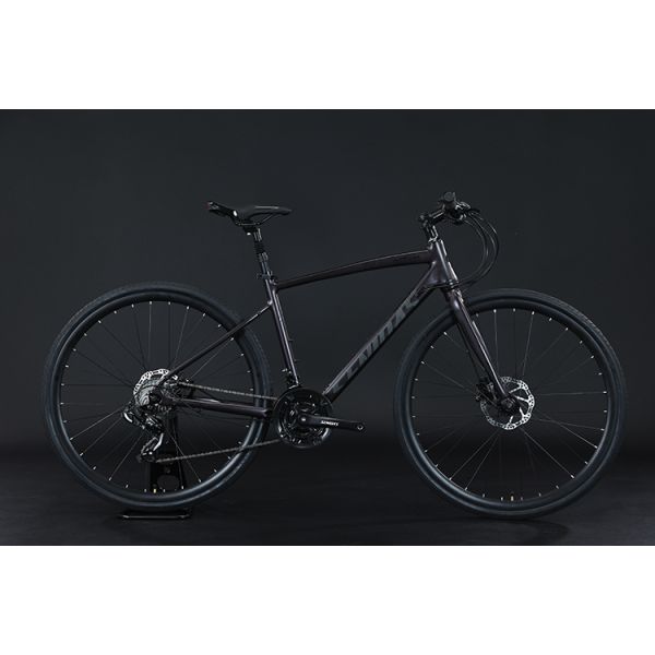 Vélo d'aventure 700*35C avec pédale ordinaire et fourche en aluminium