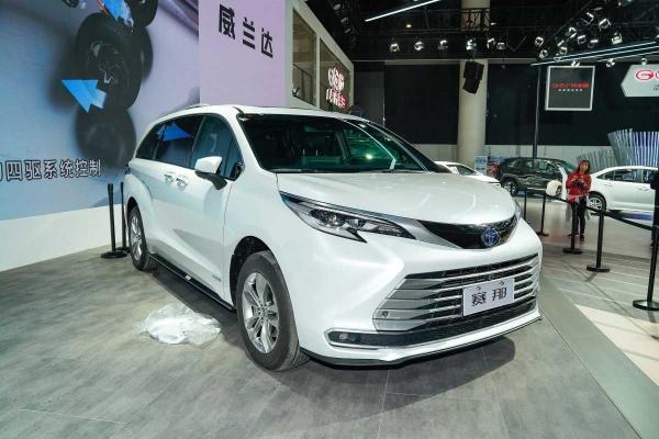 Senna 2024 Gas-electric Hybrid Vehicle Medium And Large MPV Dual Engine 2.5L Platinum Edition