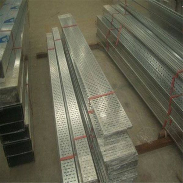 100mm Perforated Cable Tray UV Resistance Easy Installation
