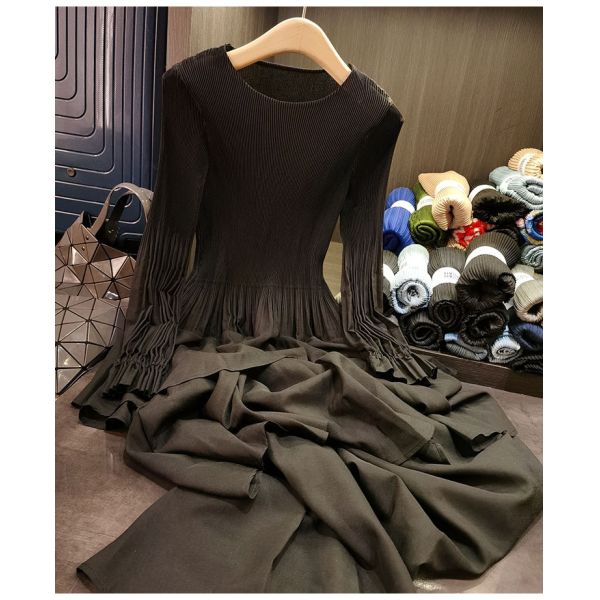 Women's High-End Elegant Pleated Cake Skirt Dress Age-Reducing Ruffle Casual Style Floor-Length Chiffon Long-Sleeved Neck