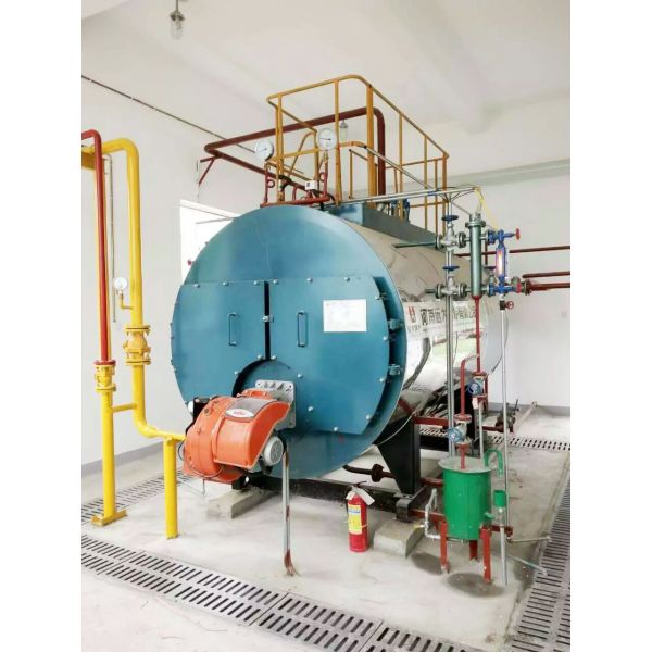 Hotel Fire Tube Hot Water Boiler , High Efficiency Hot Water Boiler 4T Heating Output
