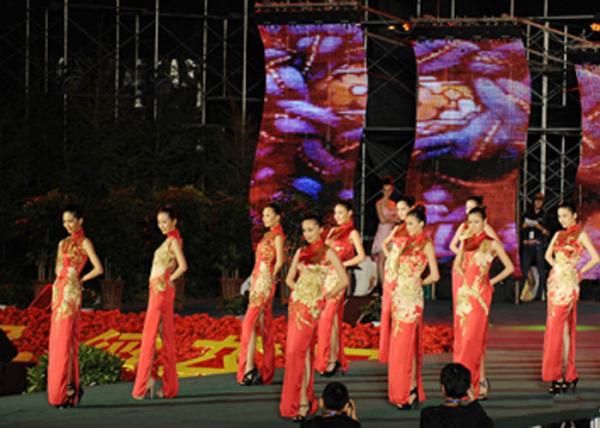 P16 Full Color Advertising LED Display Screen For Live Broadcast