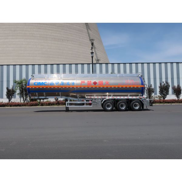Insulation 45.5m3 3 Axles Flammable Liquid Semi Trailer for Liquid Transport Vehicle